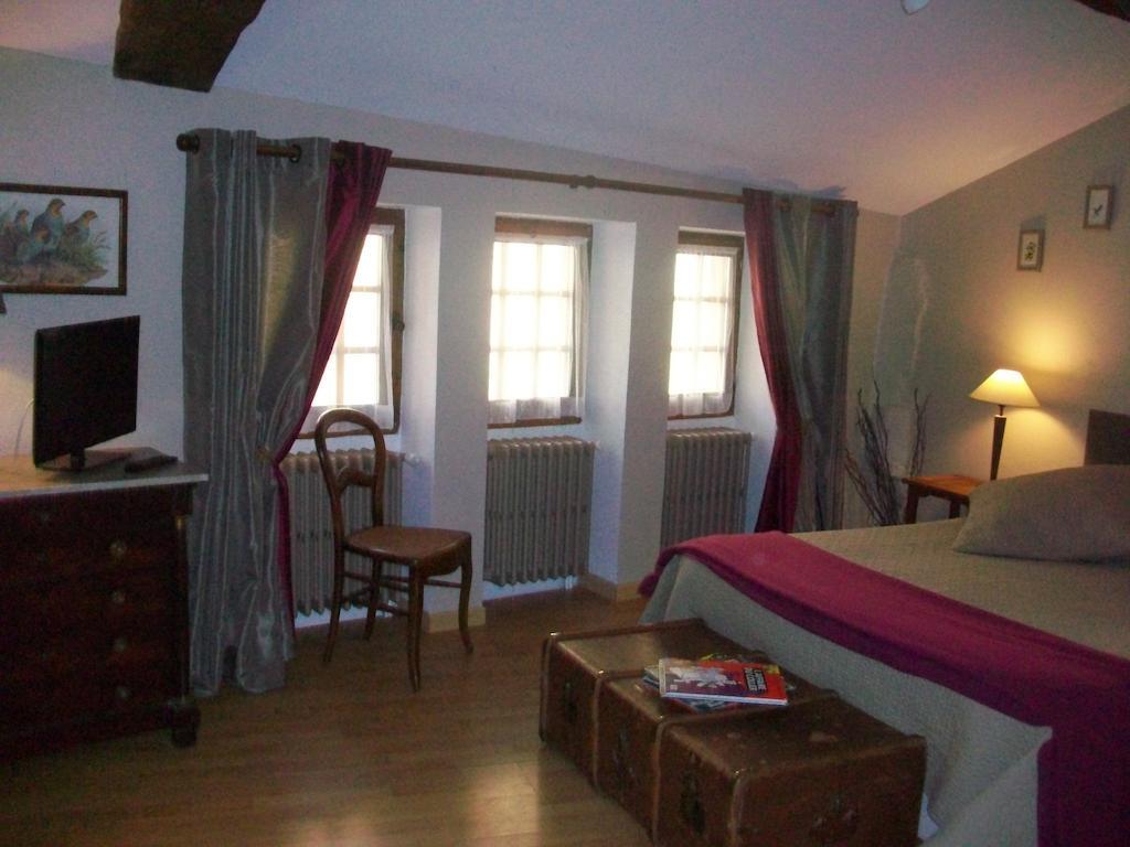 קלוני La Maison Des Gardes - Chambres D'Hotes חדר תמונה