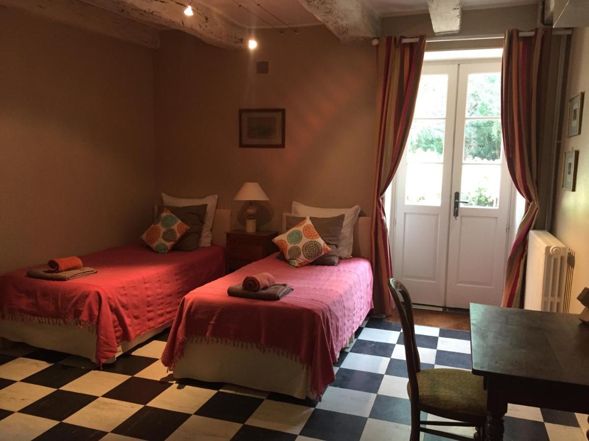 קלוני La Maison Des Gardes - Chambres D'Hotes מראה חיצוני תמונה